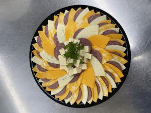 Cheese Tray With Summer Saus 2